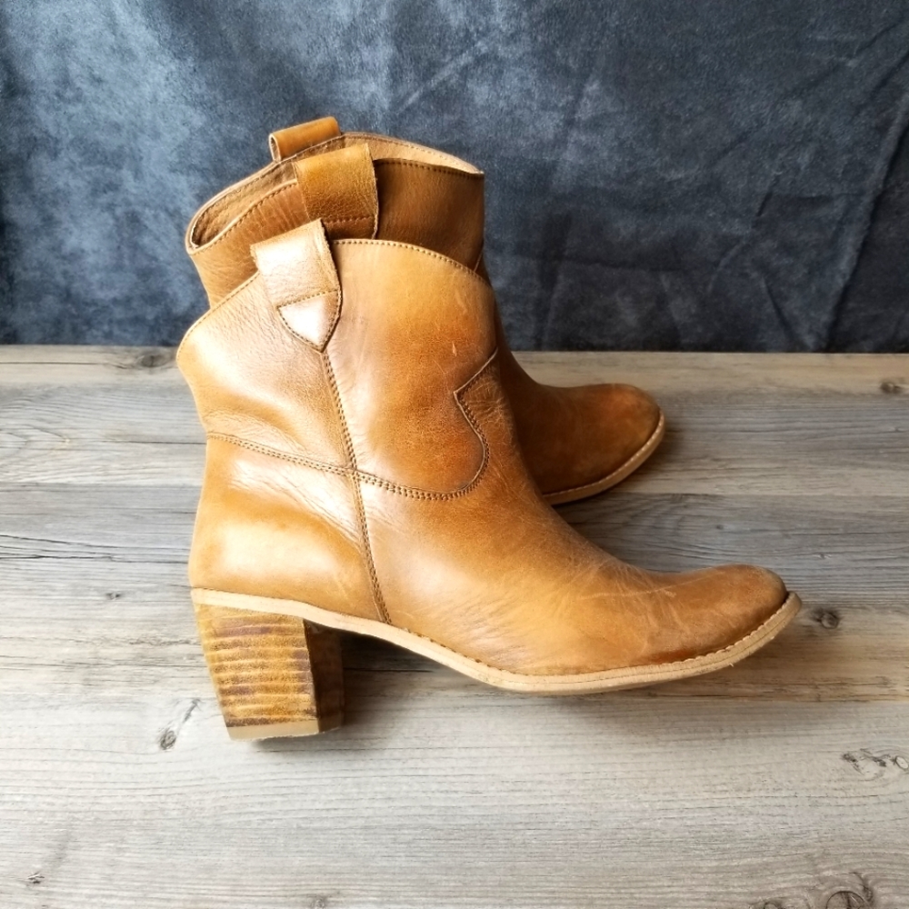 Skechers Leather Short Heel Western Ankle Boots